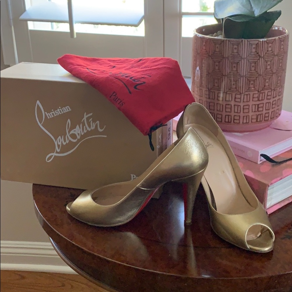Gold Christian Louboutin Pump
